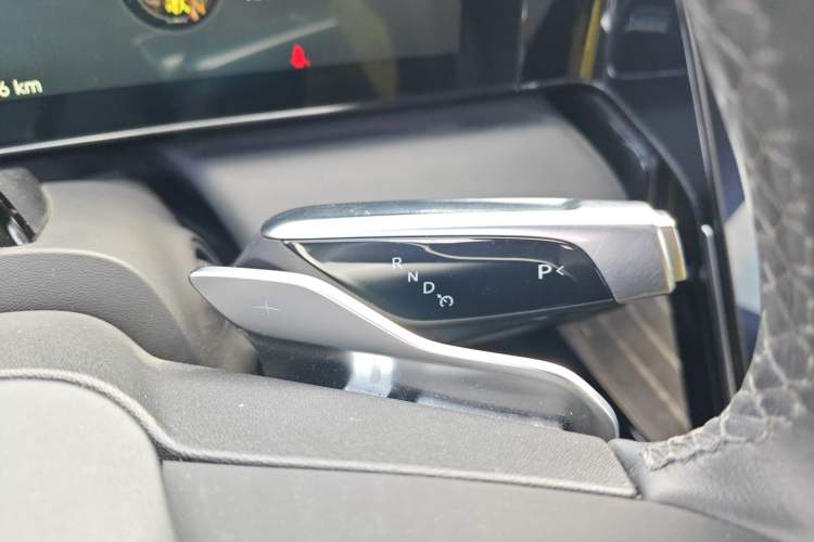 Used HiPhi X 2021 Founder Edition 6-seater Gear Lever