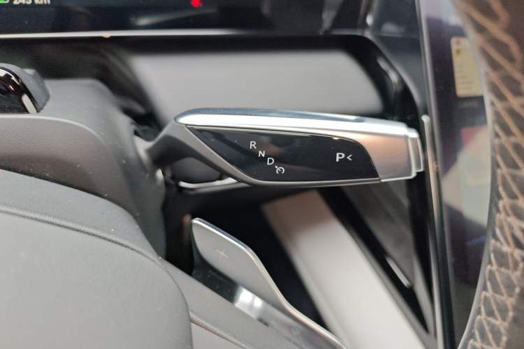 Used HiPhi X 2021 Founder Edition 6-seater Gear Lever