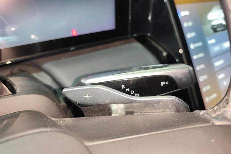 Used HiPhi X 2021 Luxury Edition 6-Seater Gear Lever