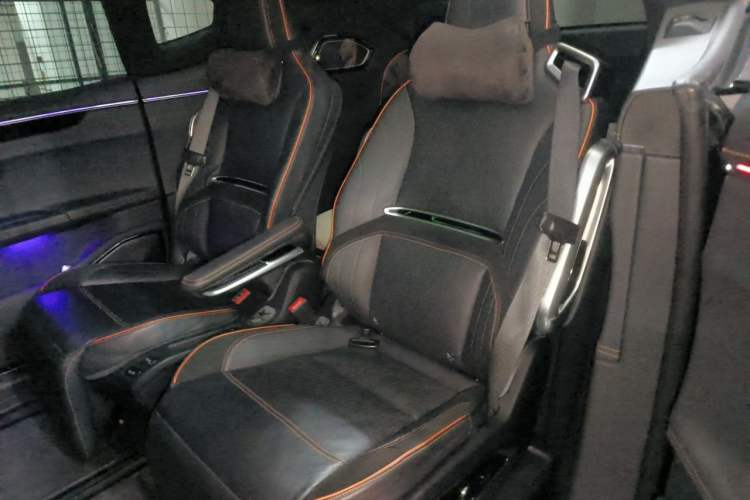 Used HiPhi X 2021 Founder Edition 6-seater Left Rear Seat