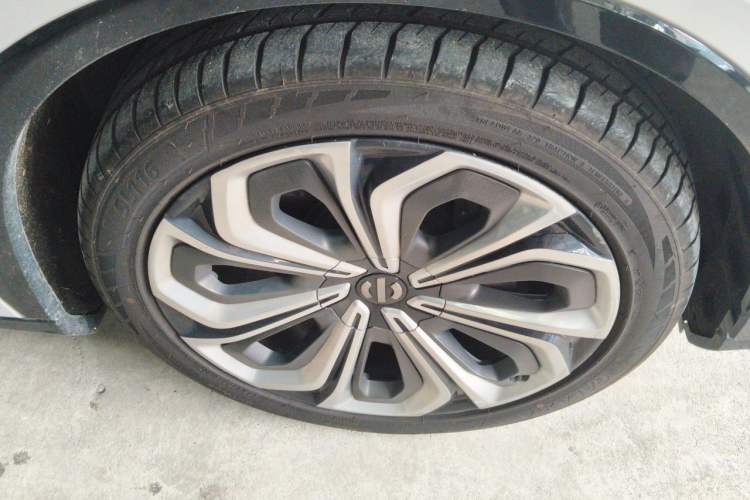 Used HiPhi X 2021 Flagship Edition 6-Seater Right Front Wheel Hub