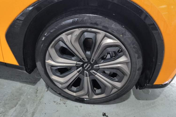 Used HiPhi X 2021 Founder Edition 6-seater Right Front Wheel Hub