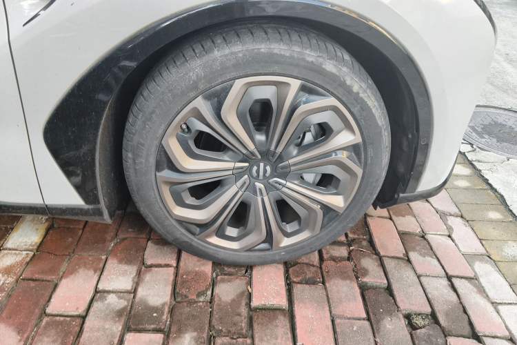 Used HiPhi X 2021 Flagship Edition 6-Seater Right Front Wheel Hub