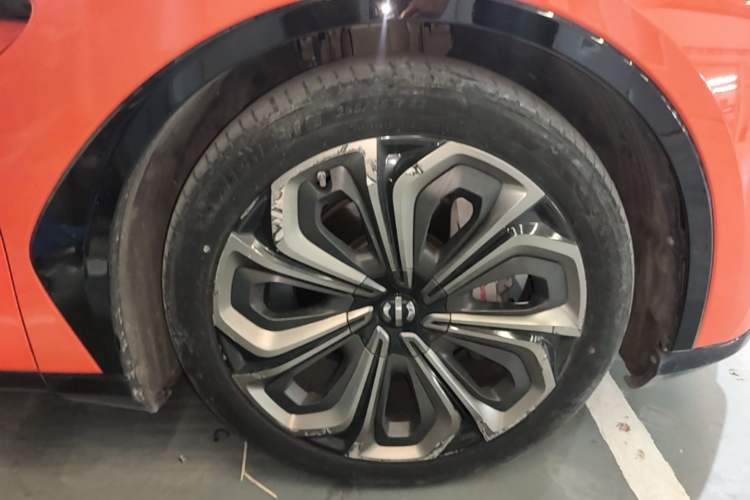 Used HiPhi X 2021 Luxury Edition 6-Seater Right Front Wheel Hub