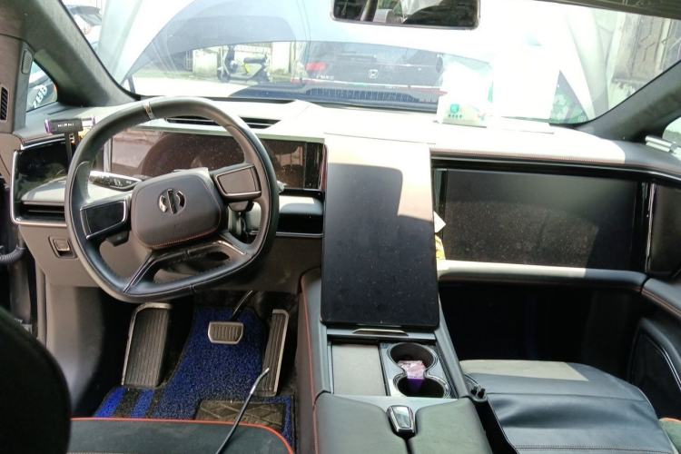 Used HiPhi X 2021 Founder Edition 6-seater Center Console