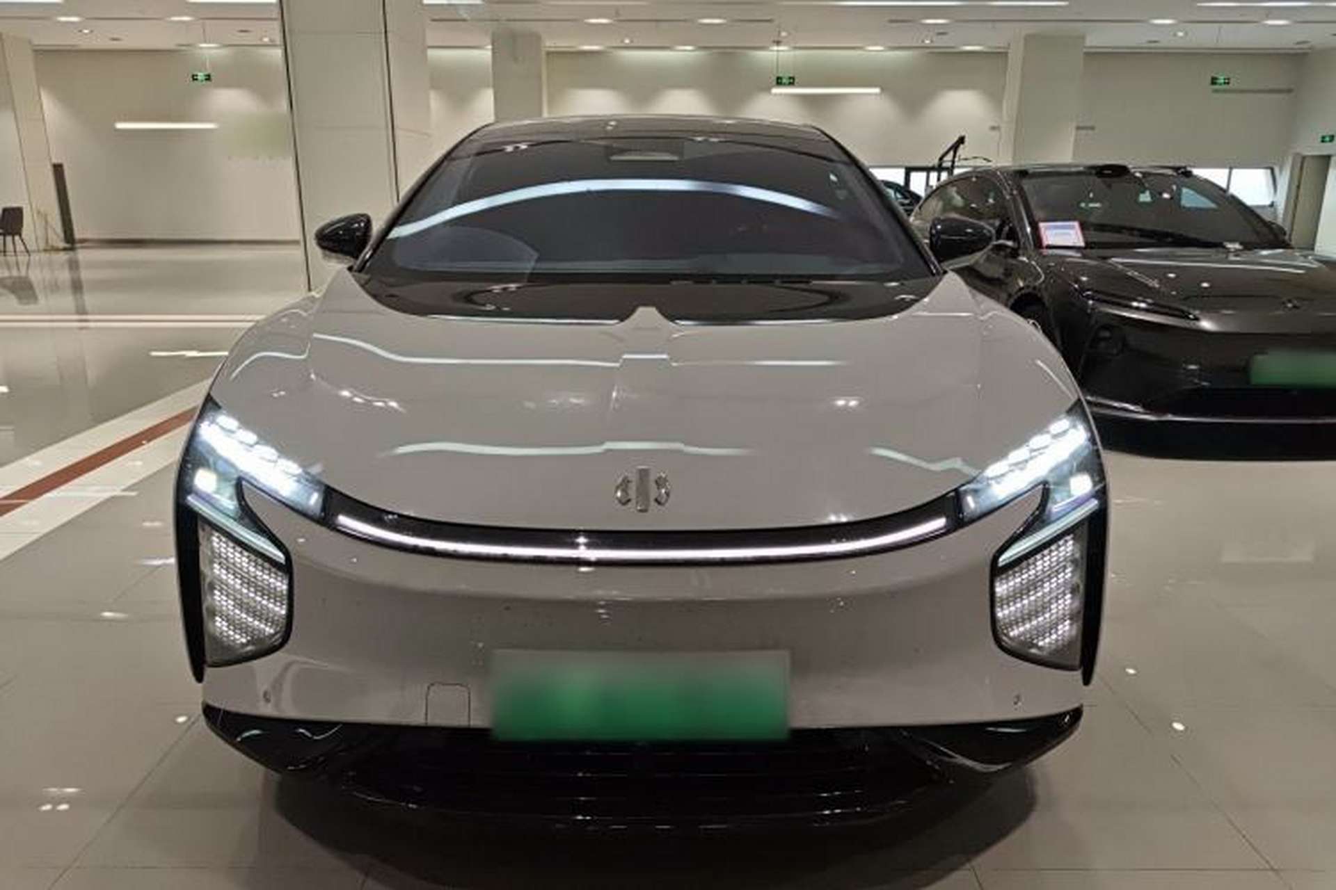 Used HiPhi X 2021 Founder Edition 6-seater Front