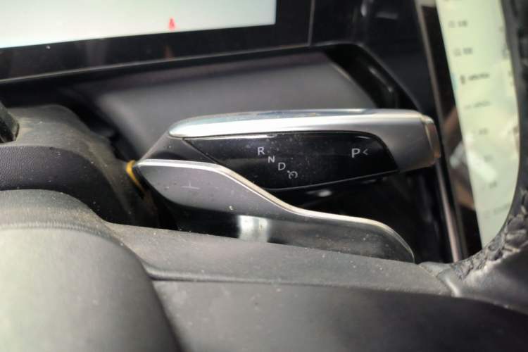 Used HiPhi X 2021 Luxury Edition 6-Seater Gear Lever