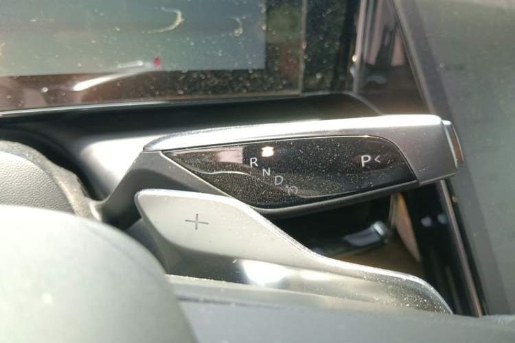 Used HiPhi X 2021 Founder Edition 6-seater Gear Lever