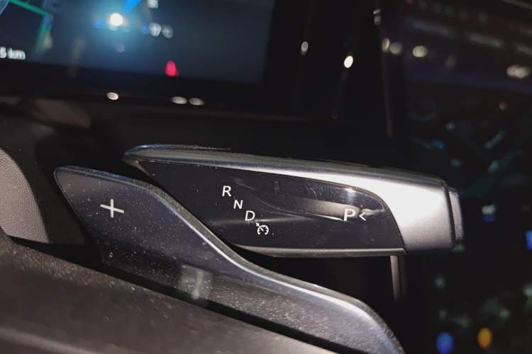 Used HiPhi X 2021 Founder Edition 6-seater Gear Lever