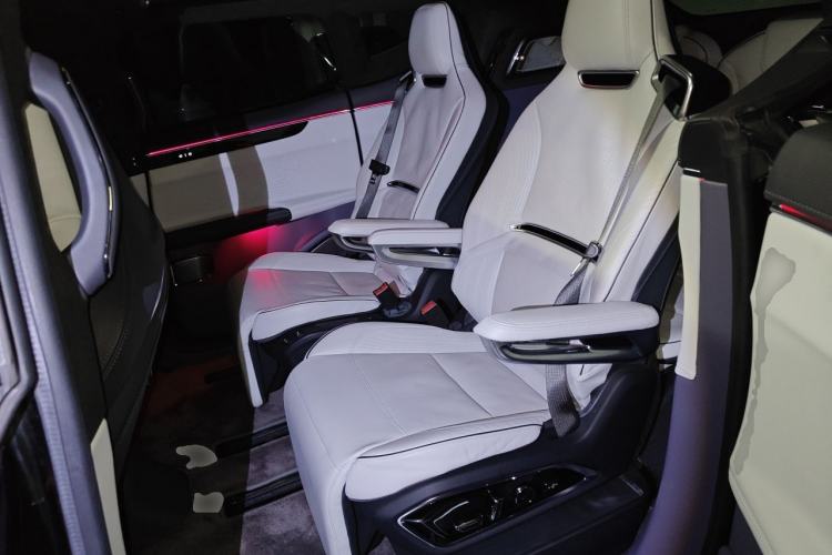 Used HiPhi X 2021 Founder Edition 6-seater Left Rear Seat