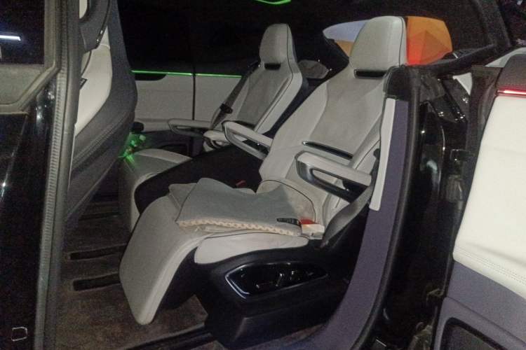 Used HiPhi X 2021 Flagship Edition 6-Seater Left Rear Seat