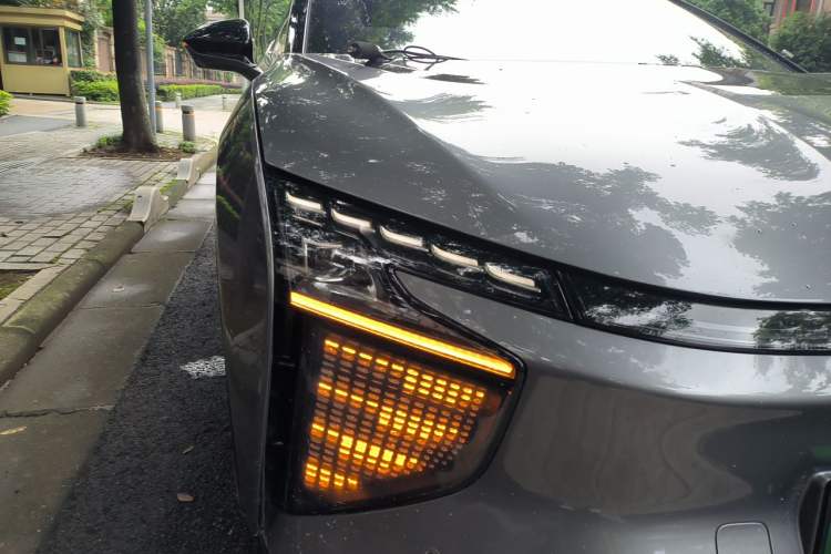 Used HiPhi X 2021 Luxury Edition 6-Seater Right Front Headlight