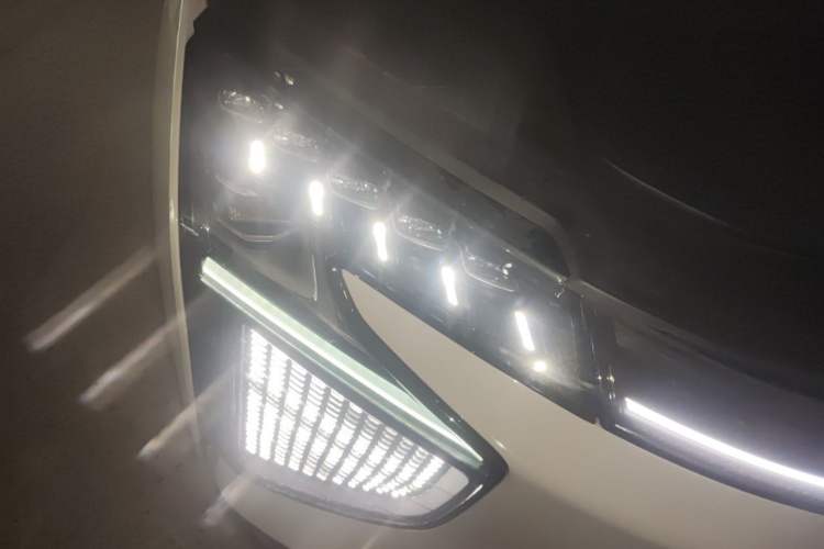 Used HiPhi X 2021 Flagship Edition 6-Seater Right Front Headlight