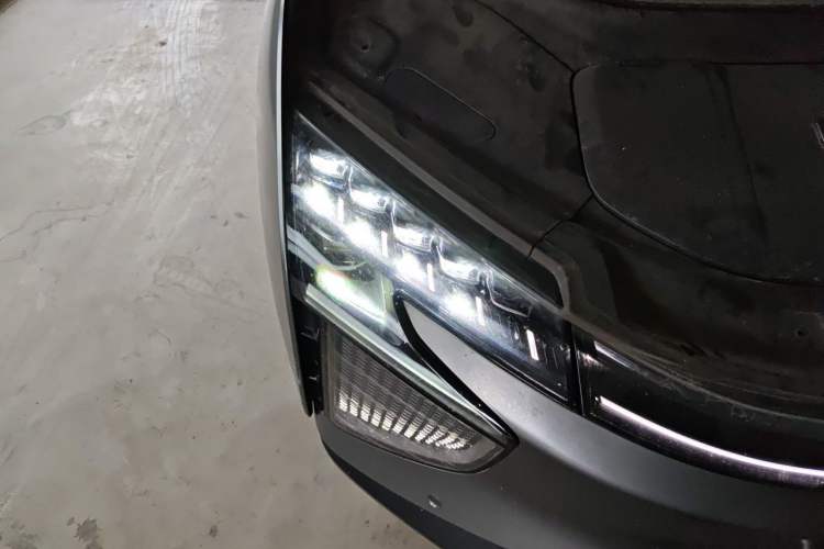 Used HiPhi X 2021 Flagship Edition 6-Seater Right Front Headlight