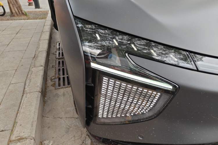 Used HiPhi X 2021 Flagship Edition 4-Seater Right Front Headlight