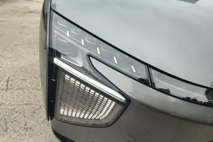 Used HiPhi X 2021 Luxury Edition 6-Seater Right Front Headlight