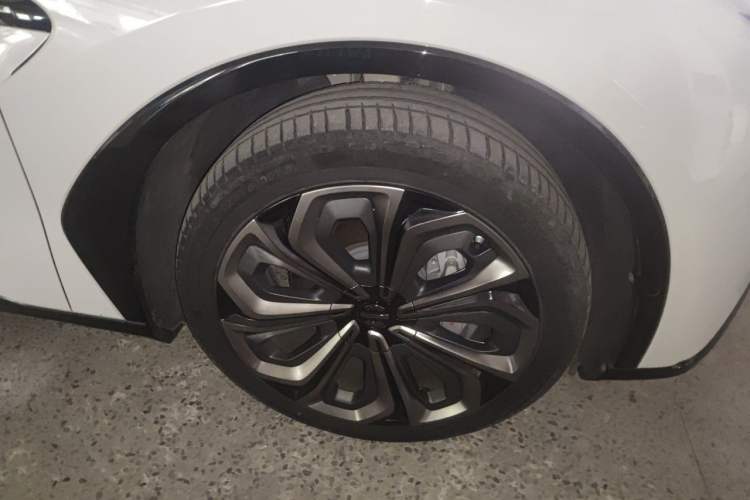 Used HiPhi X 2021 Flagship Edition 6-Seater Right Front Wheel Hub