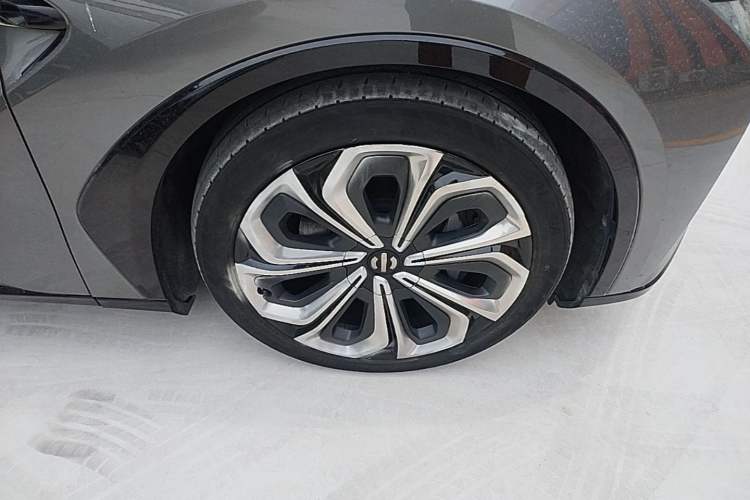 Used HiPhi X 2021 Luxury Edition 6-Seater Right Front Wheel Hub