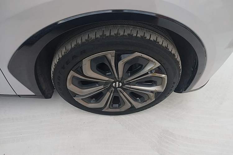Used HiPhi X 2021 Luxury Edition 6-Seater Right Front Wheel Hub