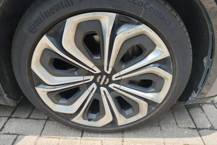 Used HiPhi X 2021 Flagship Edition 4-Seater Right Front Wheel Hub