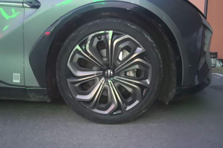 Used HiPhi X 2021 Flagship Edition 6-Seater Right Front Wheel Hub