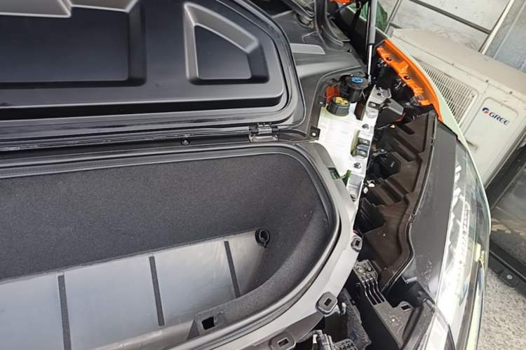 Used HiPhi X 2021 Flagship Edition 6-Seater Engine Bay Left