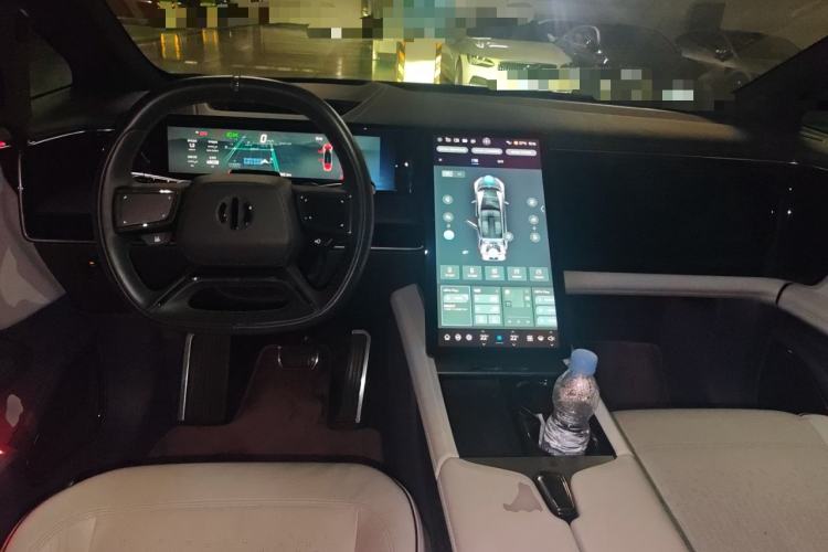 Used HiPhi X 2021 Founder Edition 6-seater Center Console
