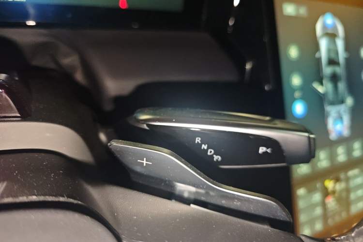 Used HiPhi X 2021 Founder Edition 6-seater Gear Lever