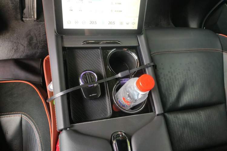 Used HiPhi X 2021 Founder Edition 6-seater Gear Lever