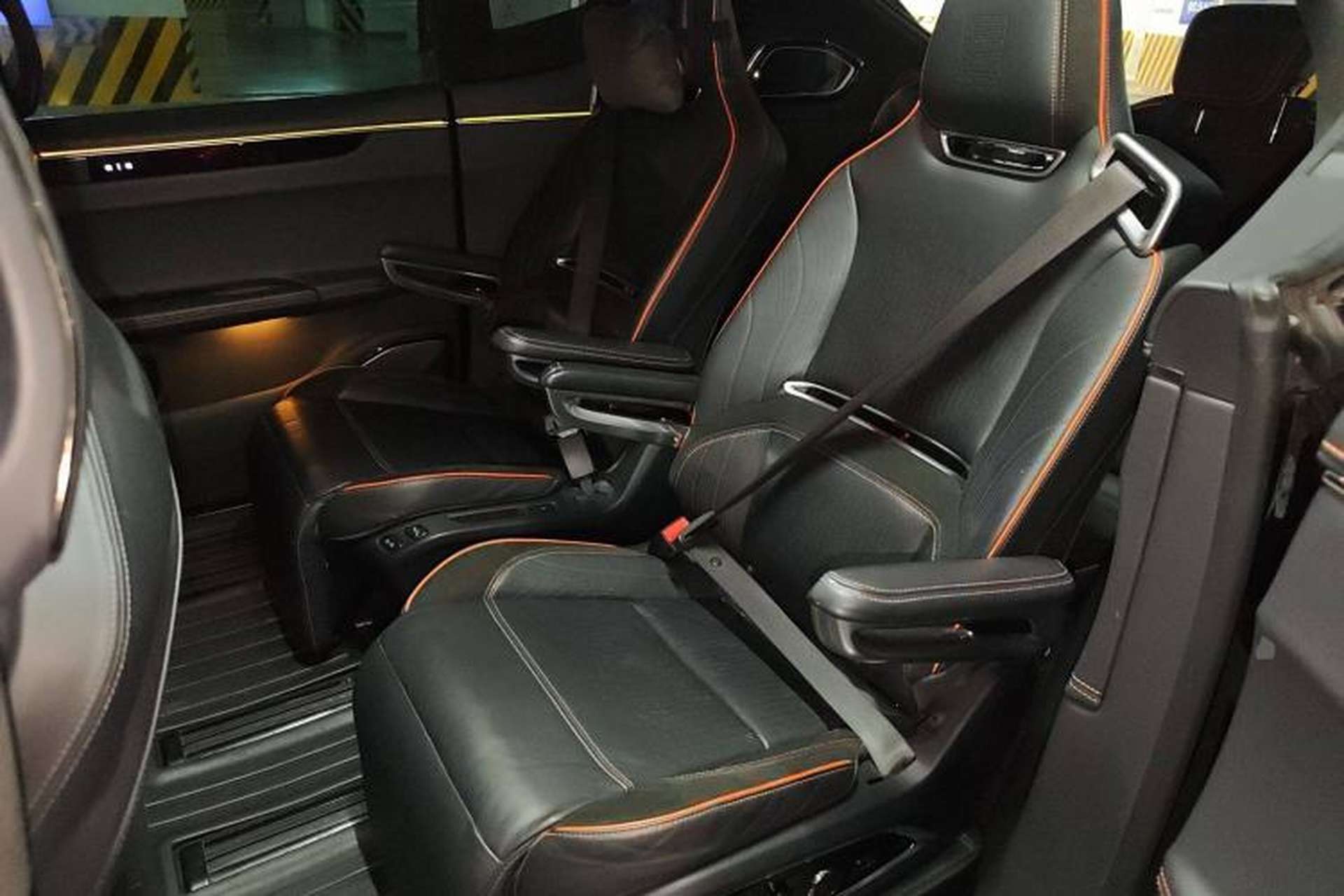 Used HiPhi X 2021 Founder Edition 6-seater Left Rear Seat