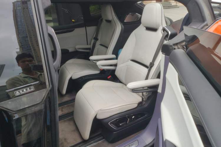 Used HiPhi X 2021 Flagship Edition 6-Seater Left Rear Seat