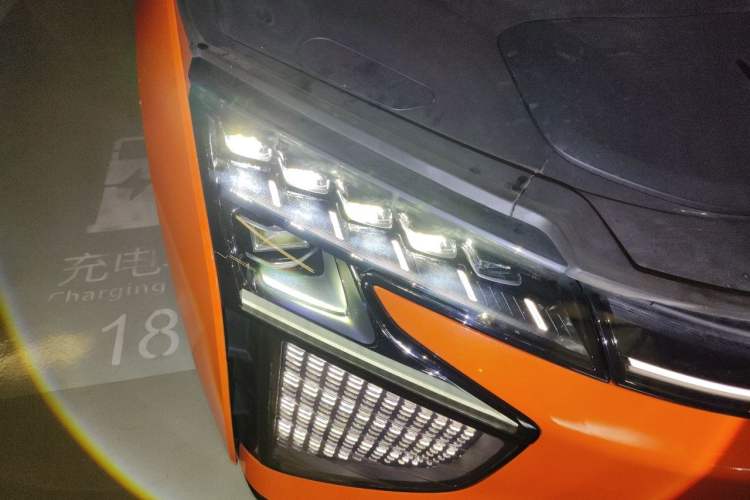 Used HiPhi X 2021 Luxury Edition 6-Seater Right Front Headlight