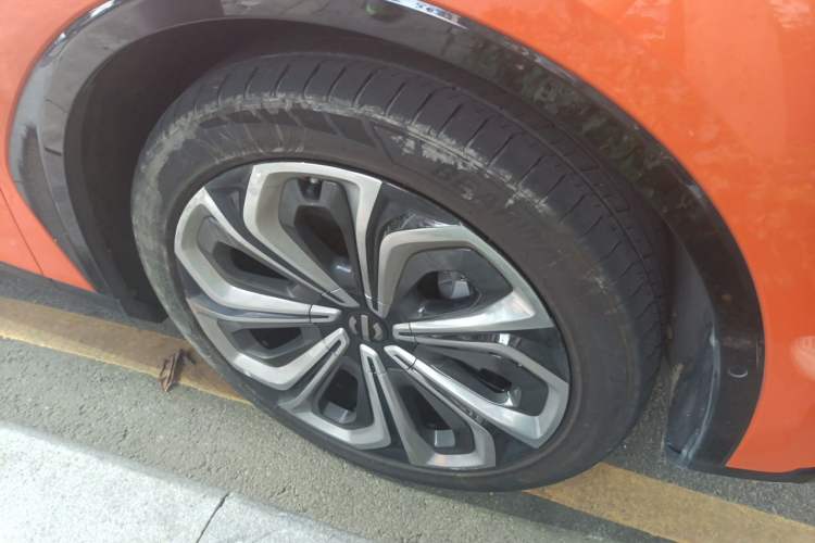 Used HiPhi X 2021 Flagship Edition 6-Seater Right Front Wheel Hub