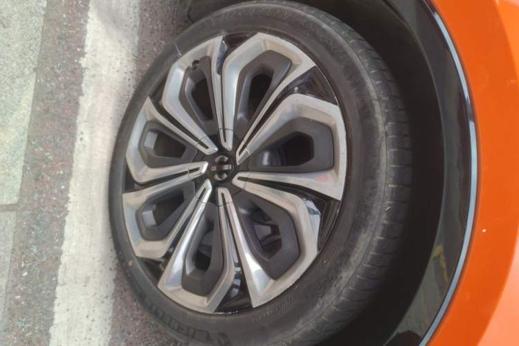 Used HiPhi X 2021 Flagship Edition 6-Seater Right Front Wheel Hub