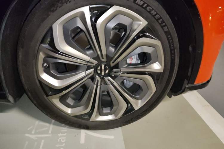 Used HiPhi X 2021 Luxury Edition 6-Seater Right Front Wheel Hub