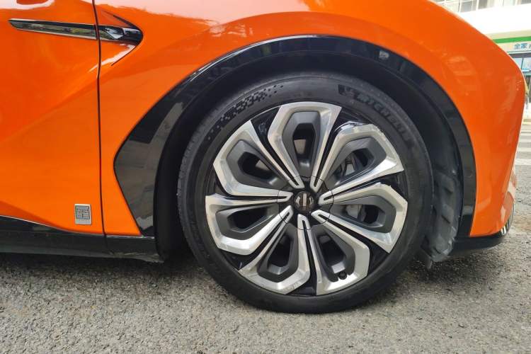 Used HiPhi X 2021 Founder Edition 6-seater Right Front Wheel Hub