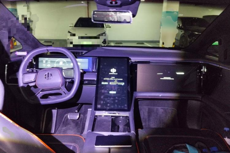 Used HiPhi X 2021 Founder Edition 6-seater Center Console