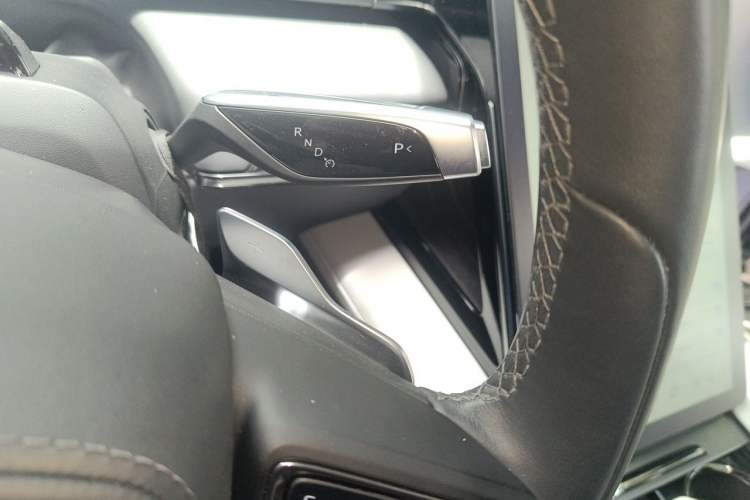 Used HiPhi X 2021 Founder Edition 6-seater Gear Lever