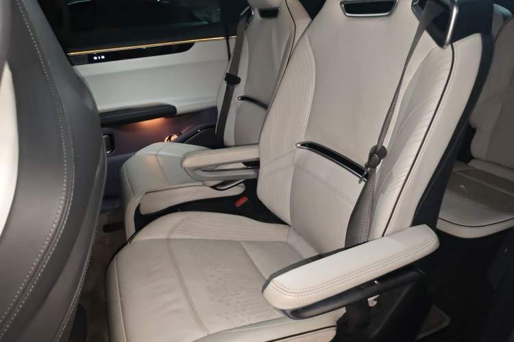 Used HiPhi X 2021 Flagship Edition 6-Seater Left Rear Seat