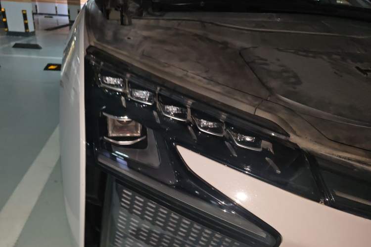 Used HiPhi X 2021 Flagship Edition 6-Seater Right Front Headlight
