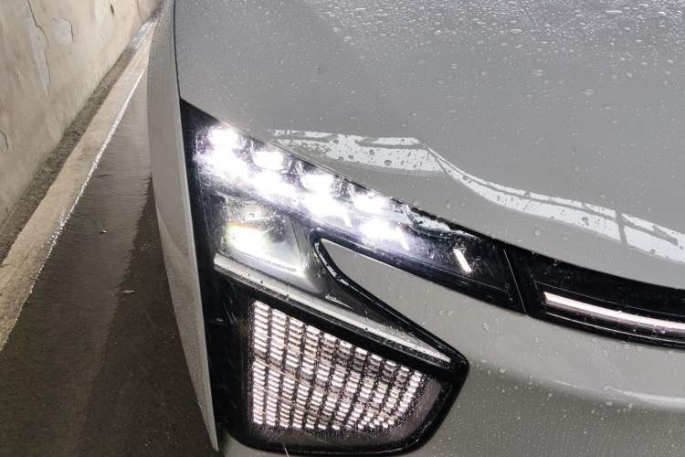 Used HiPhi X 2021 Flagship Edition 6-Seater Right Front Headlight