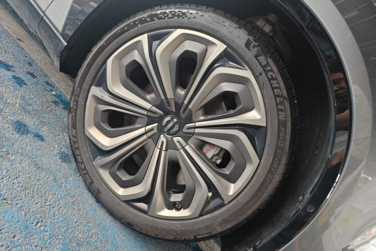 Used HiPhi X 2021 Flagship Edition 6-Seater Right Front Wheel Hub
