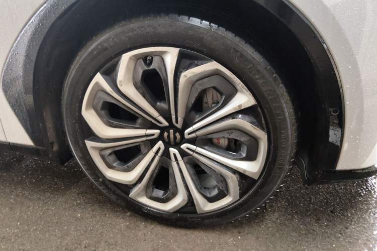 Used HiPhi X 2021 Flagship Edition 6-Seater Right Front Wheel Hub
