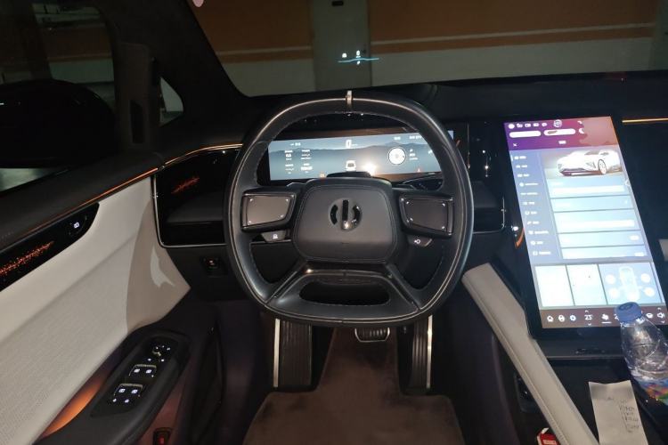 Used HiPhi X 2021 Flagship Edition 6-Seater Steering Wheel