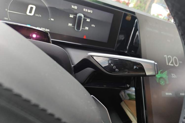 Used HiPhi X 2021 Luxury Edition 6-Seater Gear Lever