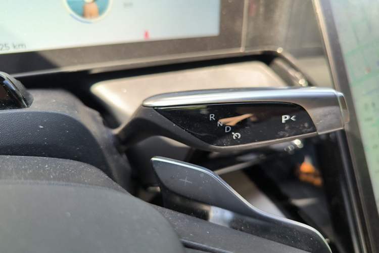 Used HiPhi X 2021 Founder Edition 6-seater Gear Lever