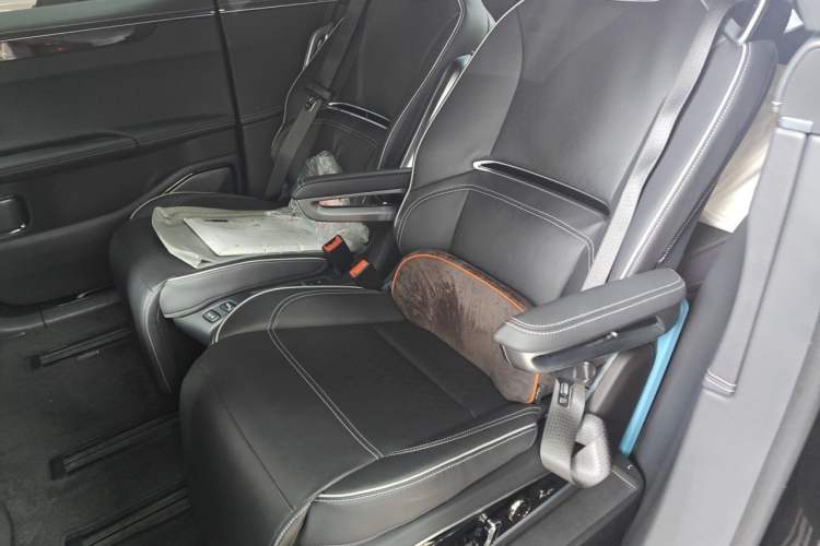 Used HiPhi X 2021 Luxury Edition 6-Seater Left Rear Seat