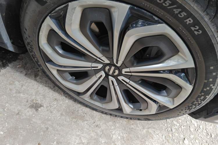 Used HiPhi X 2021 Luxury Edition 6-Seater Right Front Wheel Hub