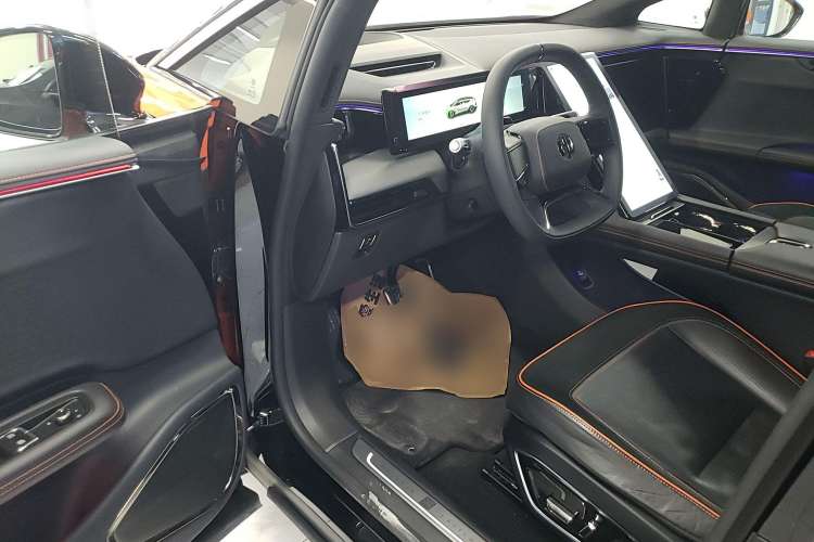 Used HiPhi X 2021 Founder Edition 6-seater Driver Seat
