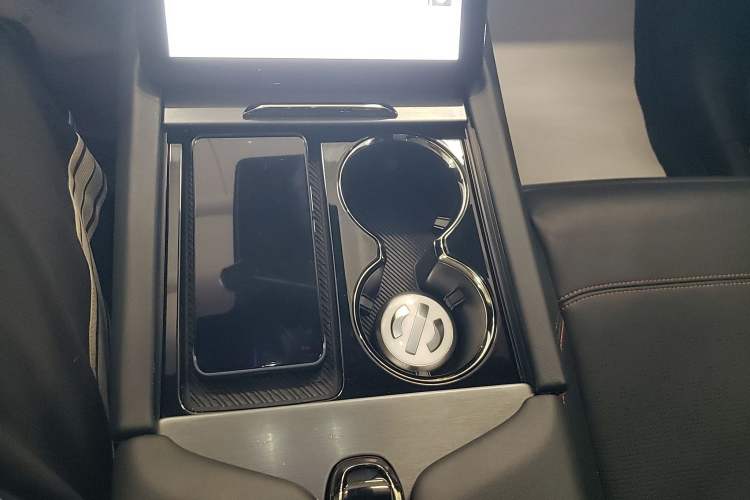 Used HiPhi X 2021 Founder Edition 6-seater Gear Lever